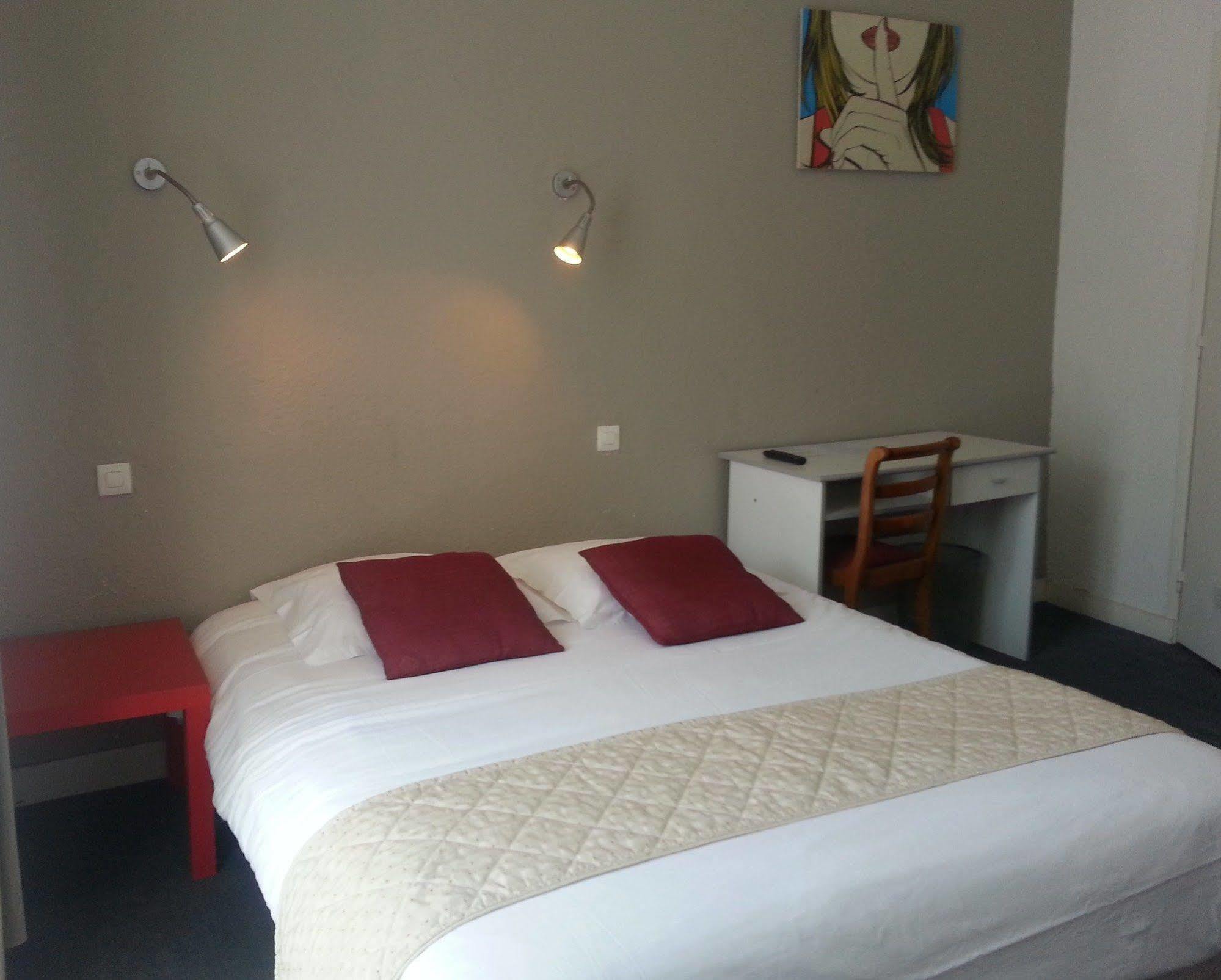 Hotel Amethyste By Popinns دينار المظهر الخارجي الصورة